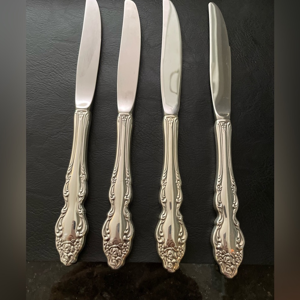 Vtg Oneida 1881 Rogers Silverplate - Baroque Rose 4 Dinner Knives